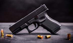 É ilícito penal o porte ilegal de arma de fogo de uso restrito com registro de cautela vencido.