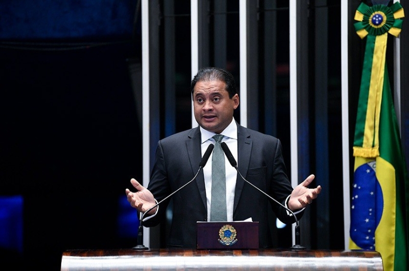 Aprovada PEC que garante idade máxima de 70 anos para nomeações a tribunais superiores  